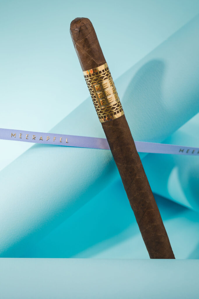 010.ErnestLanceroCigar