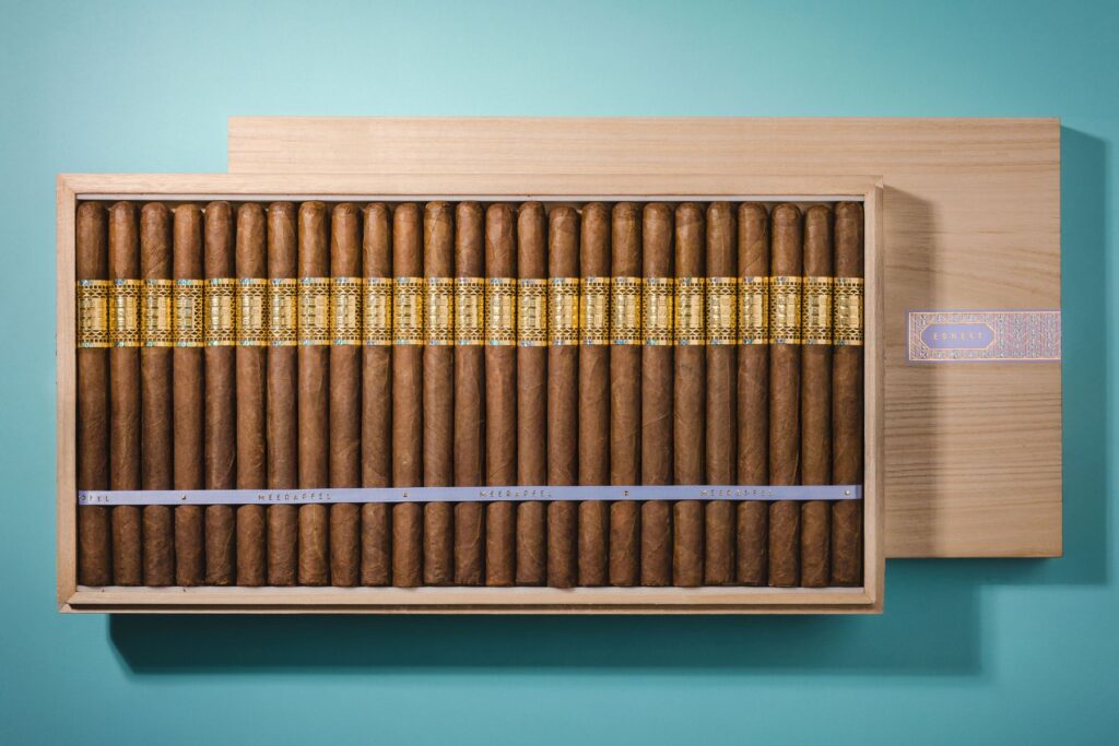 011.ErnestLanceroBox