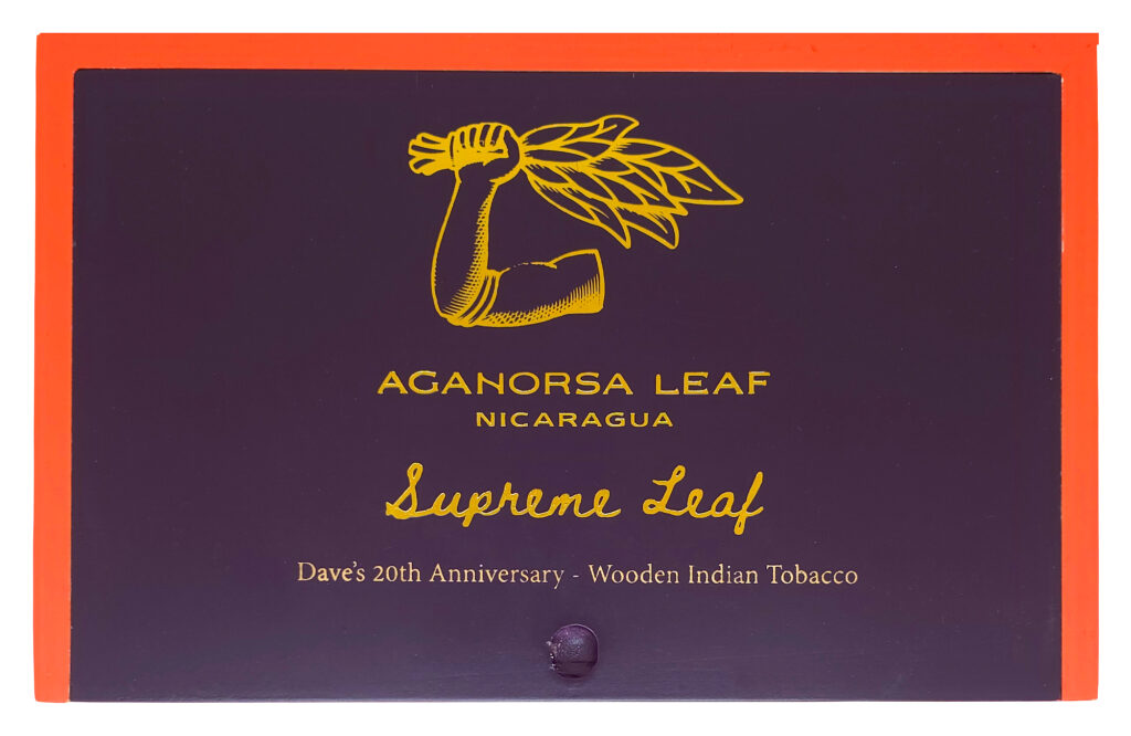 Aganorsa Leaf Unveils Supreme Leaf Gran Robusto Parejo for Dave Mayer’s 20th Anniversary at Wooden Indian Tobacco 2 Aganorsa Leaf Supreme Leaf Daves 20th Anniversary Box Top Closed