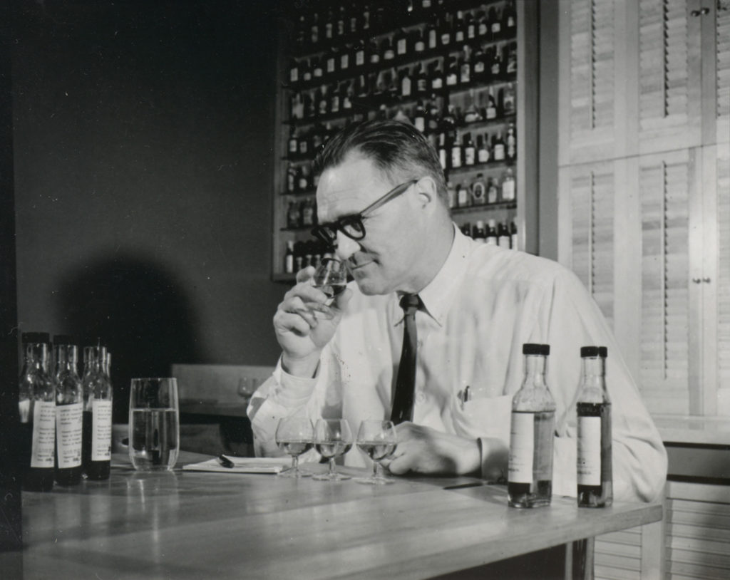 Bill Samuels, Sr., founder of Maker’s Mark, set out to make better tasting bourbon by concentrating on “front of the palate” flavors. Maker’s Mark Wood Finishing Series