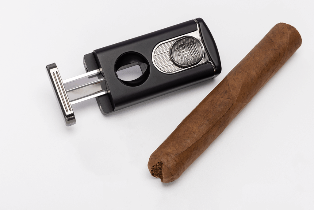 Quality Importers Introduces the Palió PRO Trevi Triple Jet-Flame Lighter