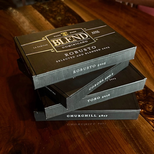 Blend Dominicano Box Stacked