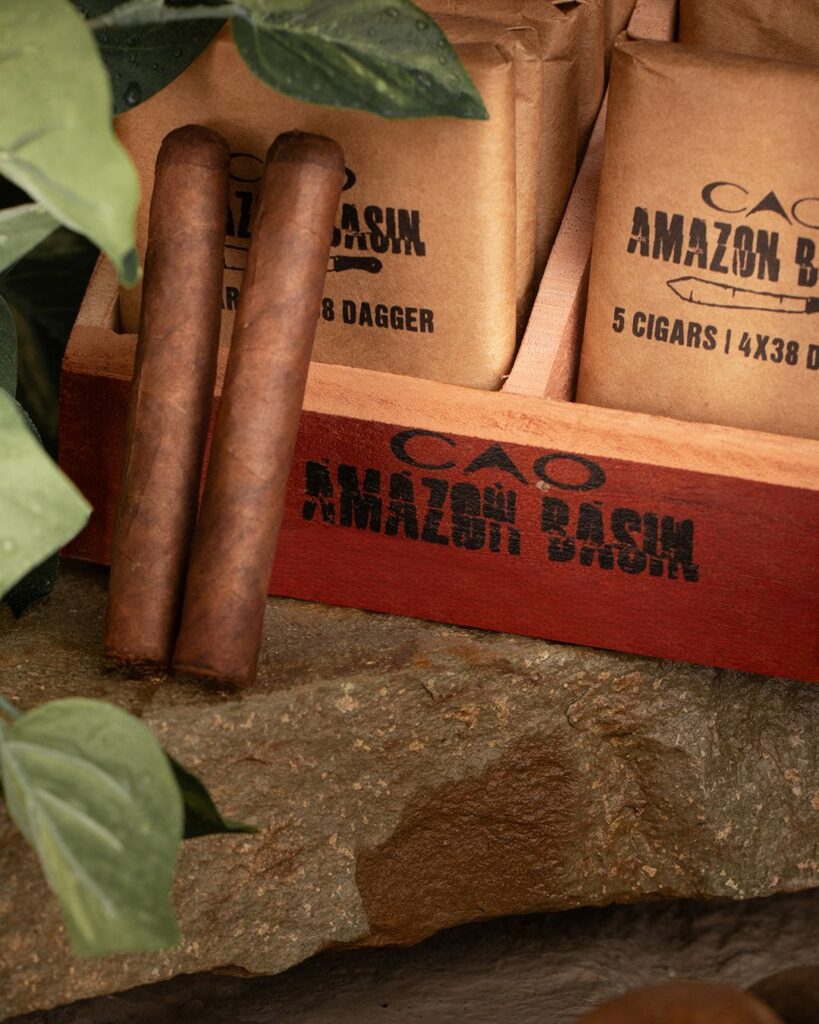 CAO Brings Back Amazon Basin Daggers 2 CAO Amazon Basin Daggers 2 1