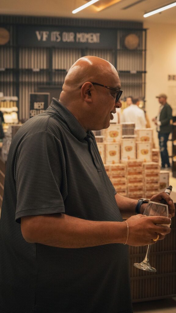 Cigar Country Opens Expanded Cigar Shop in the Caribbean 20 CCPC F 17