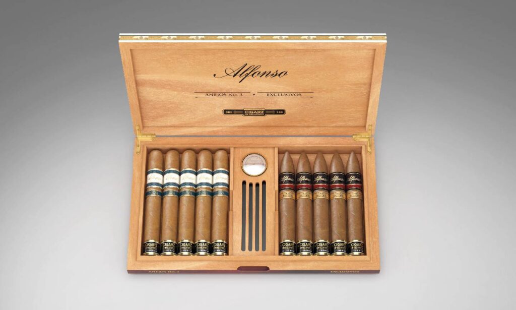 Cigarz on the Avenue Celebrates 30th Anniversary with Alfonso Humidor by Selected Tobacco 4 CIGARZ ON THE AVENUE CELEBRATES 30TH ANNIVERSARY WITH EXCLUSIVE ALFONSO HUMIDOR BY SELECTED TOBACCO