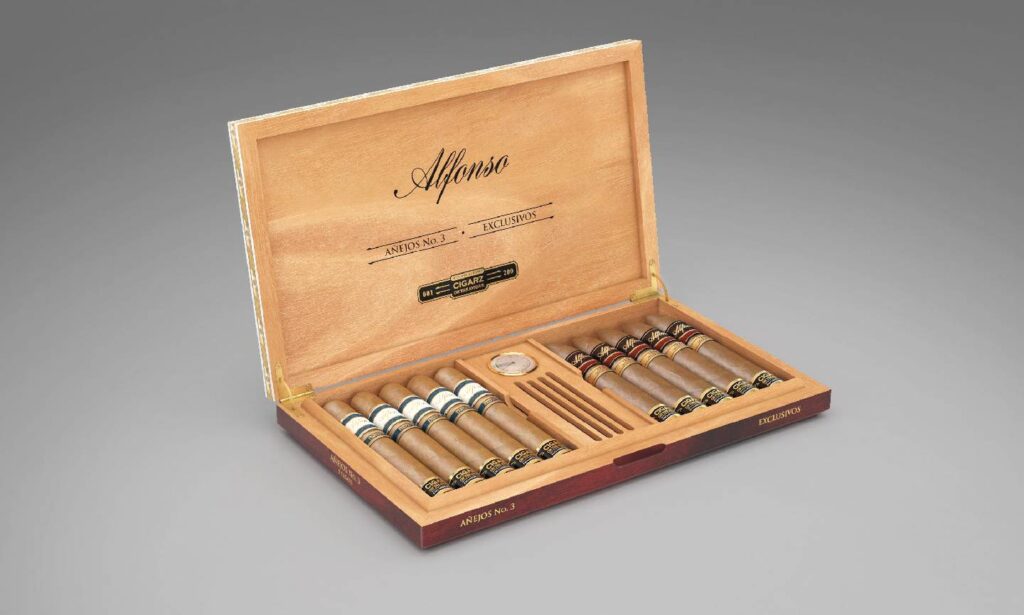 Cigarz on the Avenue Celebrates 30th Anniversary with Alfonso Humidor by Selected Tobacco 2 CIGARZ ON THE AVENUE CELEBRATES 30TH ANNIVERSARY WITH EXCLUSIVE ALFONSO HUMIDOR BY SELECTED TOBACCO3