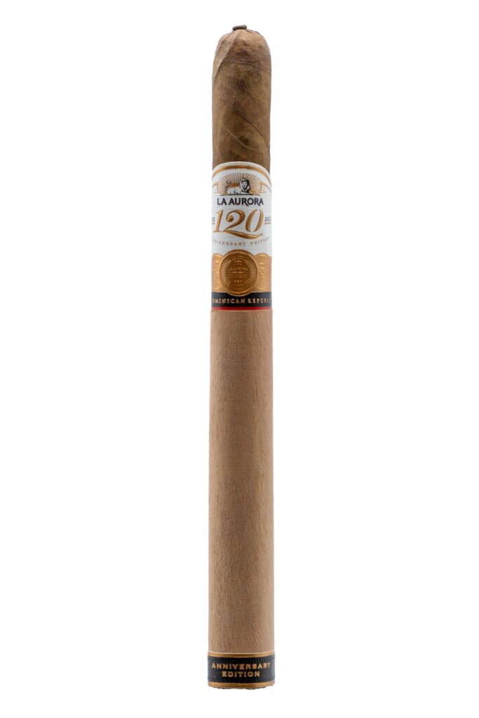 La Aurora Announces Launch of La Aurora 120 Aniversario Lancero 2 CS4A0375