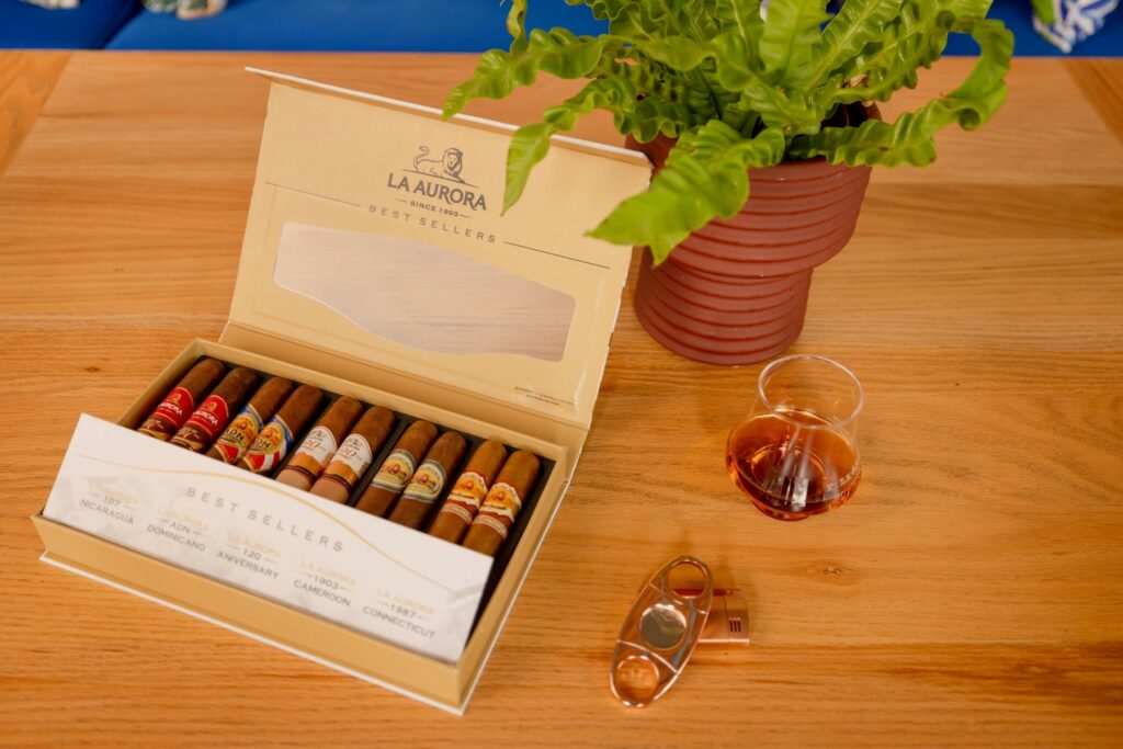 La Aurora Announces Best Sellers 2024 Sampler Pack 2 CS4A1571