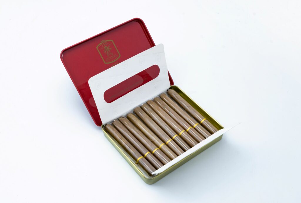 La Aurora Introduces Finos and Miniature Formats 10 CS4A8428