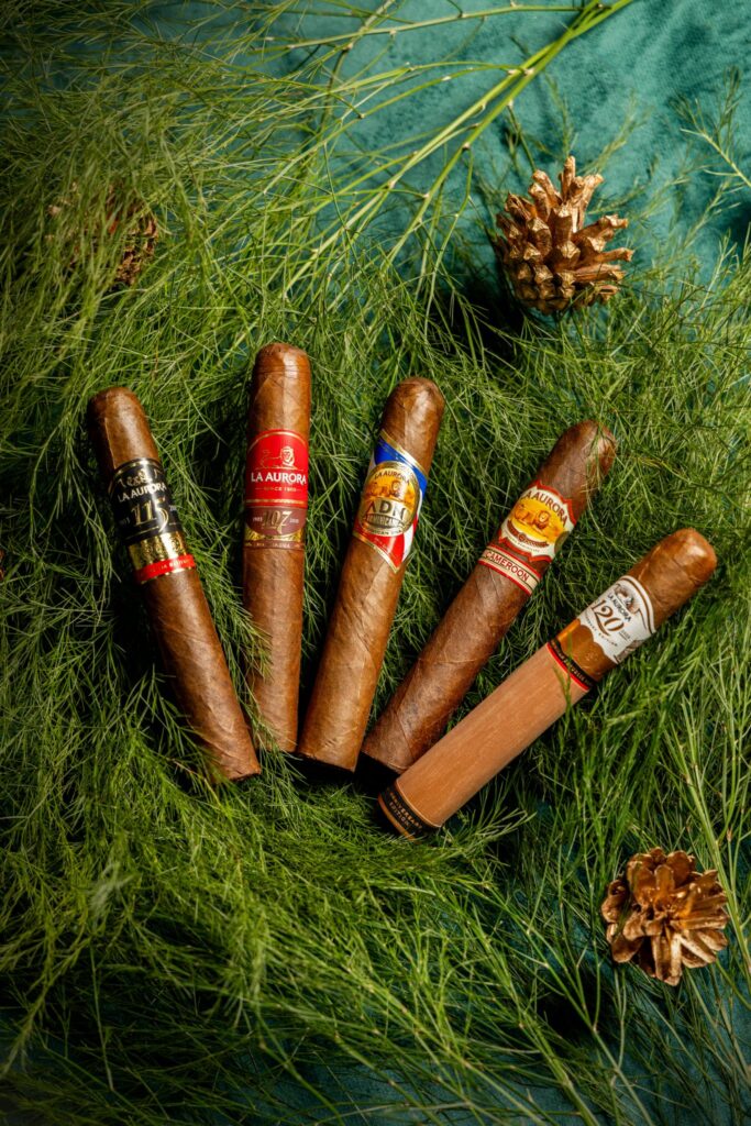 La Aurora Celebrates the Holidays with the Release of the Annual La Aurora Holiday Box 1 CS4A9821