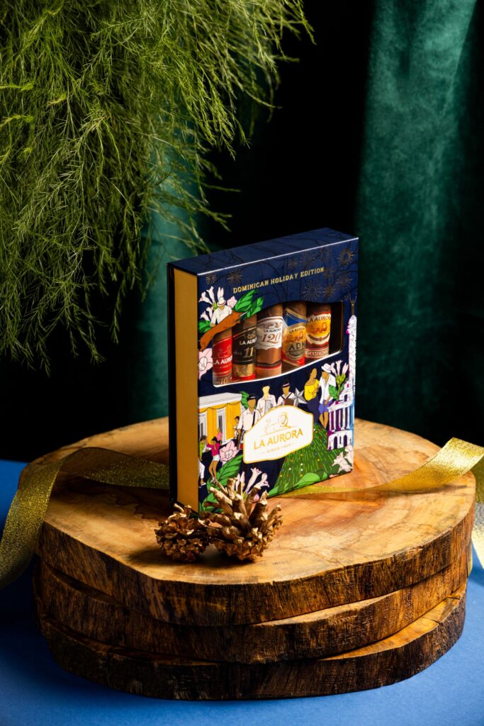 La Aurora Celebrates the Holidays with the Release of the Annual La Aurora Holiday Box 2 CS4A9930