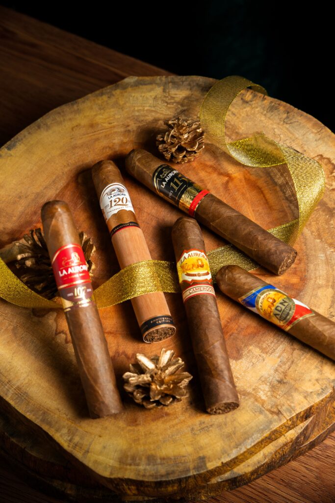 La Aurora Celebrates the Holidays with the Release of the Annual La Aurora Holiday Box 3 CS4A9941