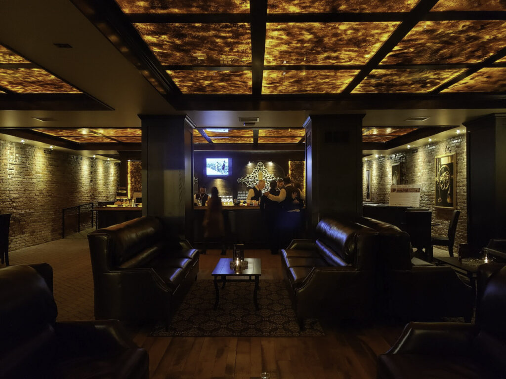 1920’s Red Phone Booth Prohibition Experience to Open in Miami’s Brickell Neighborhood 26 Front Lounge and Bar