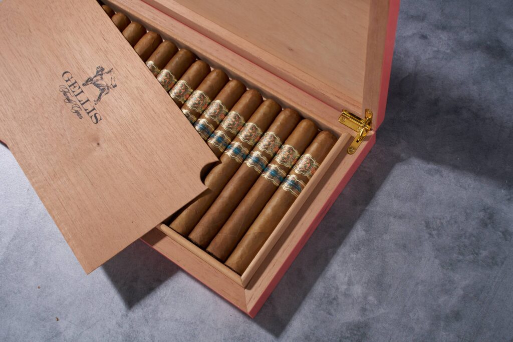 Gellis Family Cigars Piece Unique International Exclusive 4 High rez 4