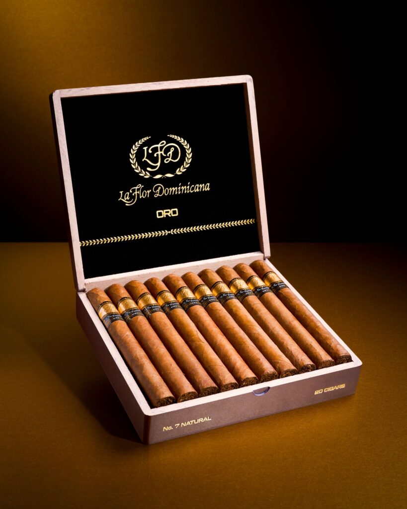 La Flor Dominicana Announces Three New Sizes for the Oro Line 6 LFD ORO No.7 Box Mood Photo