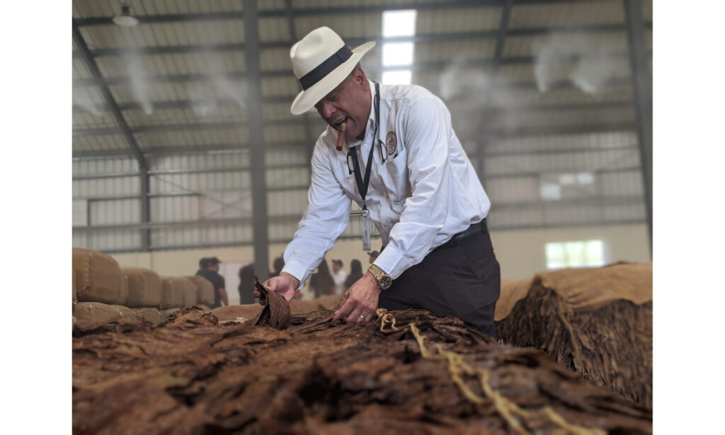 La Aurora Cigars Releases Small Batch Lot No. 002 in U.S. 4 La Aurora Cigars Releases Small Batch Lot No. 002 in US.2