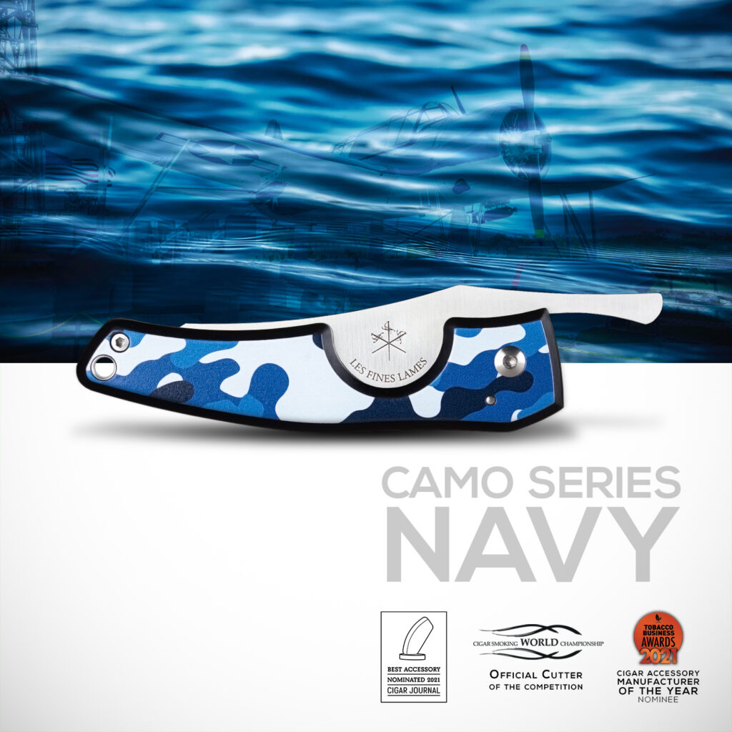 Packshot Petit Camo Navy awards