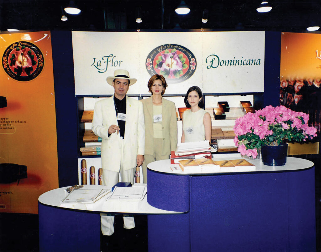 La Flor Dominicana - In Full Bloom 1 Photo