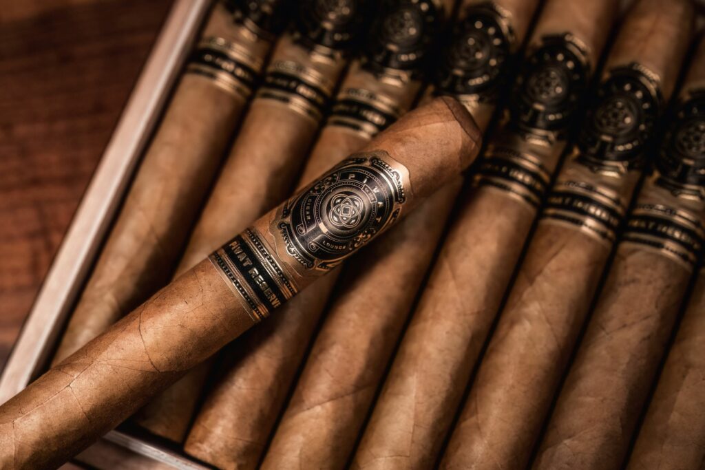 Pivat Cigar Lounge At Agua Caliente Resort Casino Spa Rancho Mirage Launches Its First Cigar, The Pívat Reserve 3 PivatReserveCigars Round2 1 Final