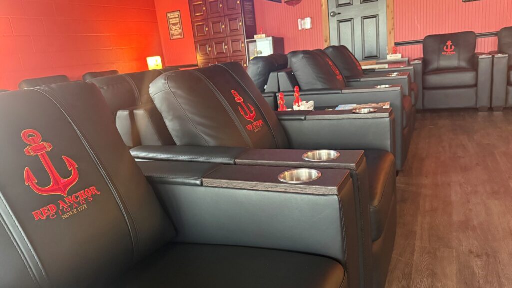 Red Anchor Lounge Tyler TX 01