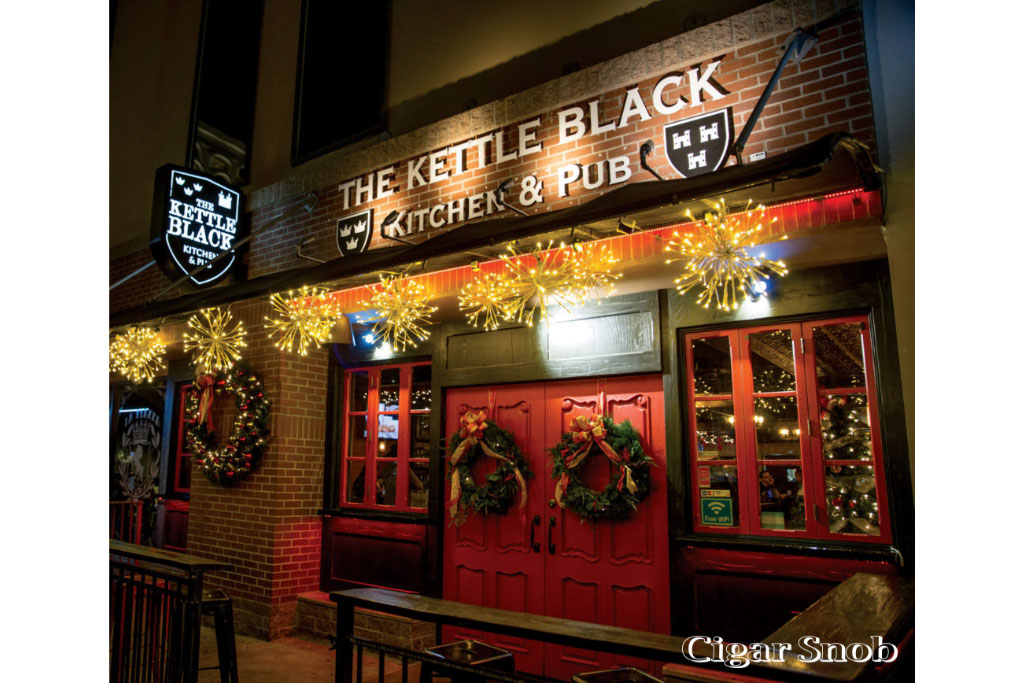 Smoking in the Valley of the Sun 15 The Kettle Black Kitchen Pub in downtown Phoenix 1024x868 1
