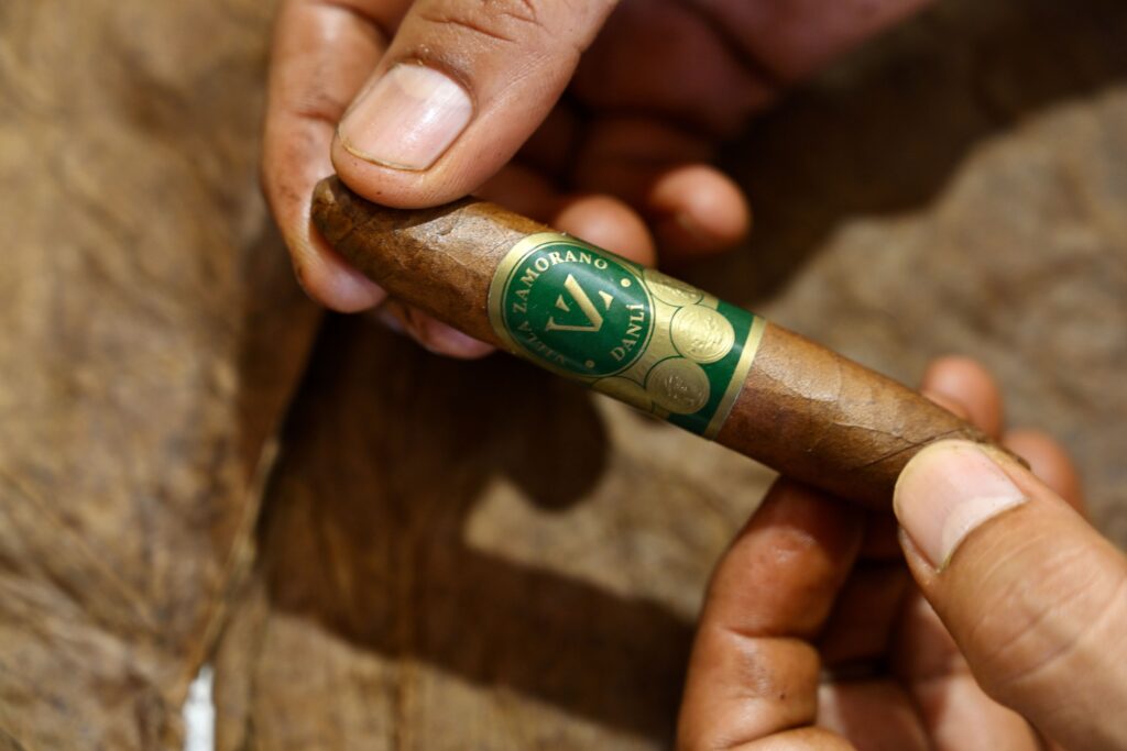 Maya Selva Cigars presents the VZ Danlí Corto 46 2 VZD Corto 46 4
