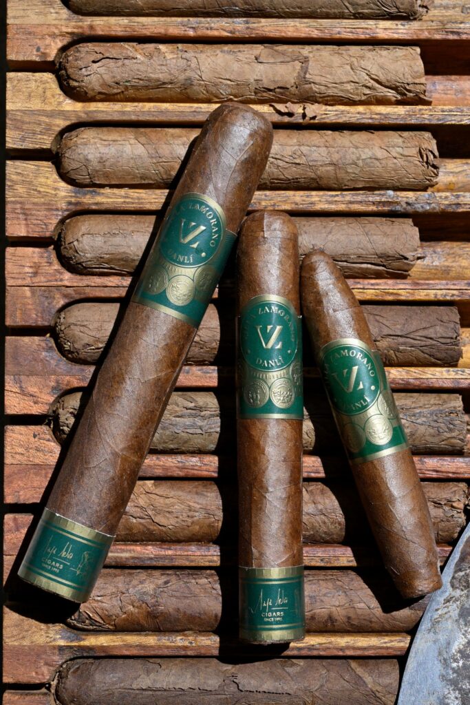 Maya Selva Cigars presents the VZ Danlí Corto 46 1 VZD Familia 2
