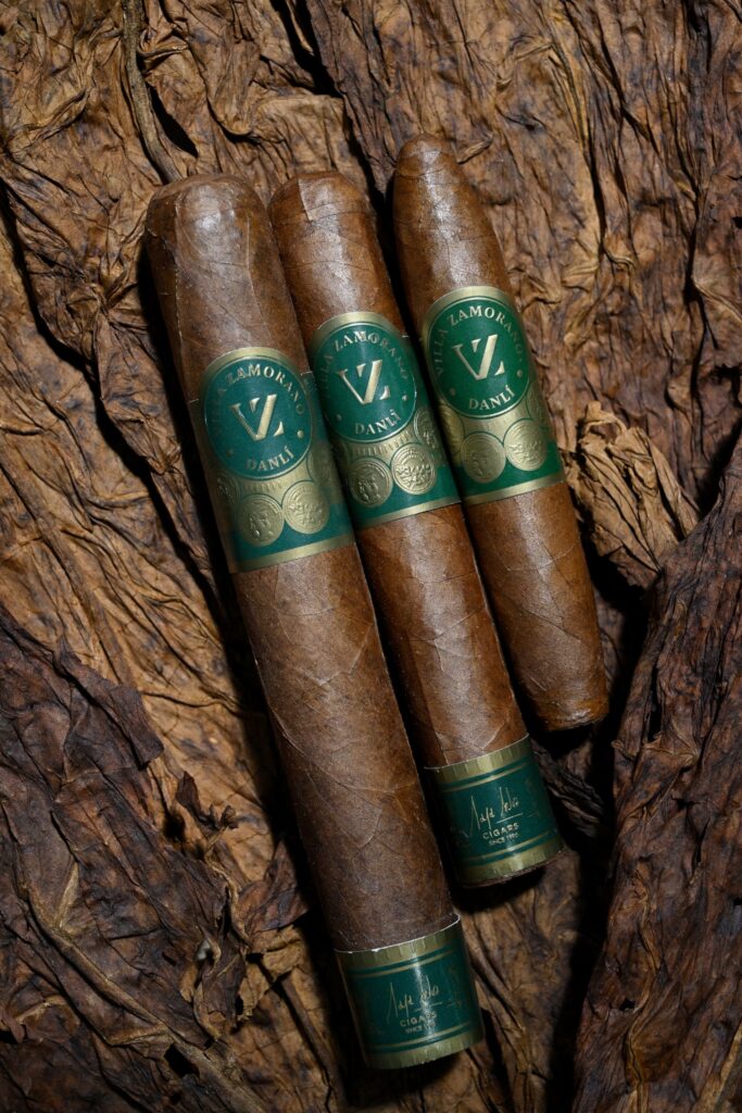 Maya Selva Cigars presents the VZ Danlí Corto 46 3 VZD Familia 3