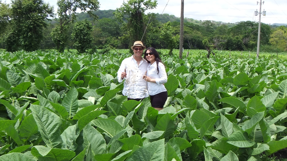  Azarías and Emille Mustafa  (image: Córdoba & Morales Cigars)  